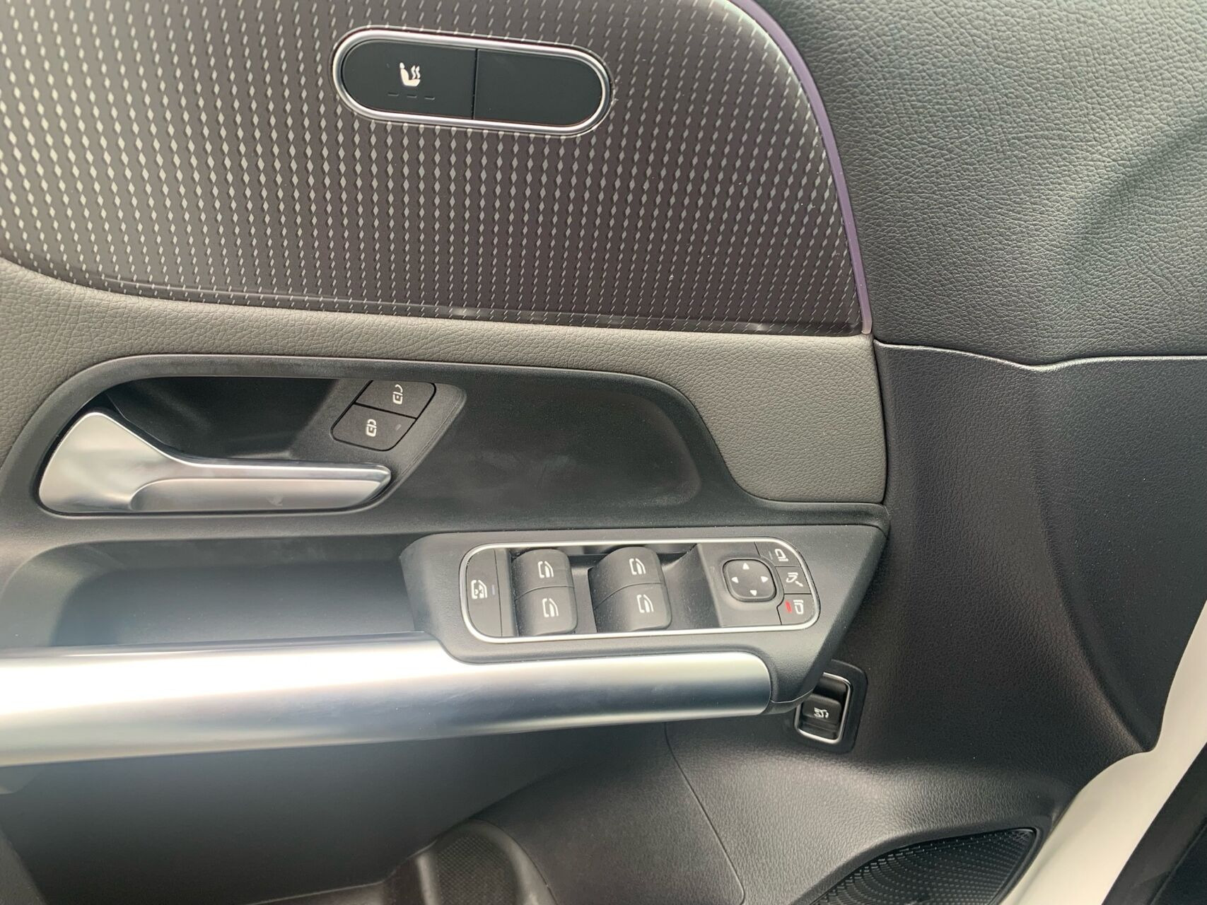 Hvid Mercedes EQA350 fra 2023