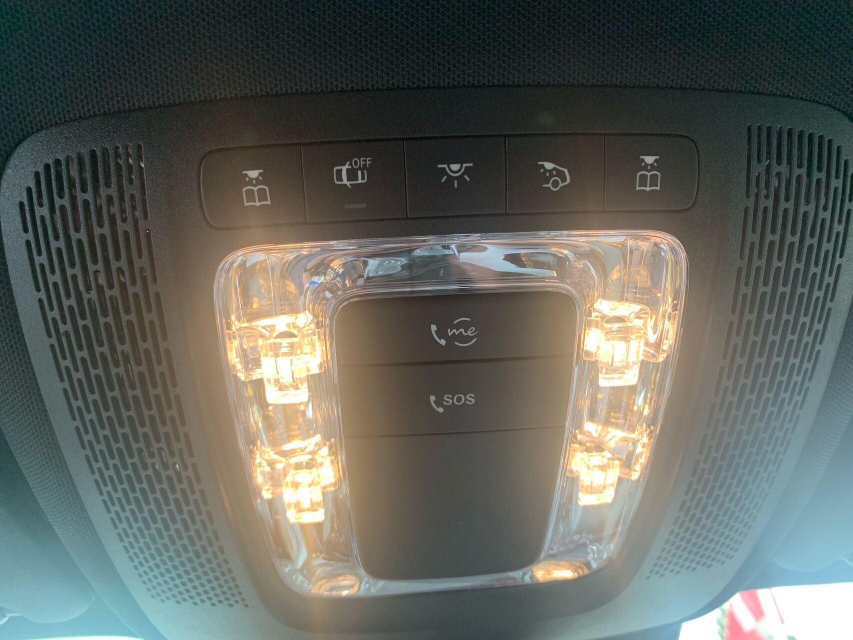 Hvid Mercedes EQA350 fra 2023