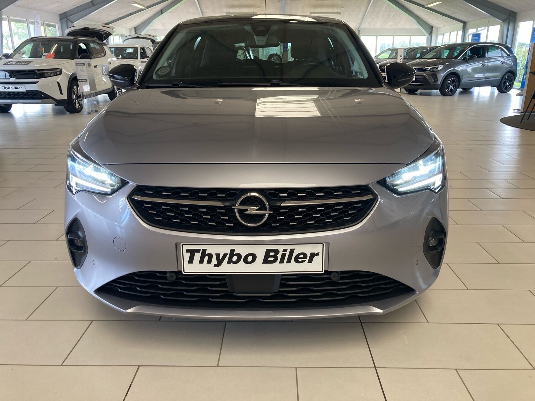 Sølv Opel Corsa fra 2021