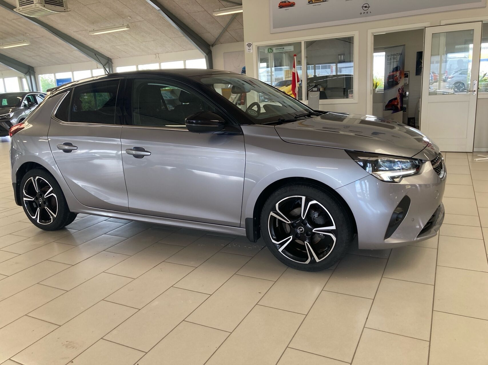 Sølv Opel Corsa fra 2021