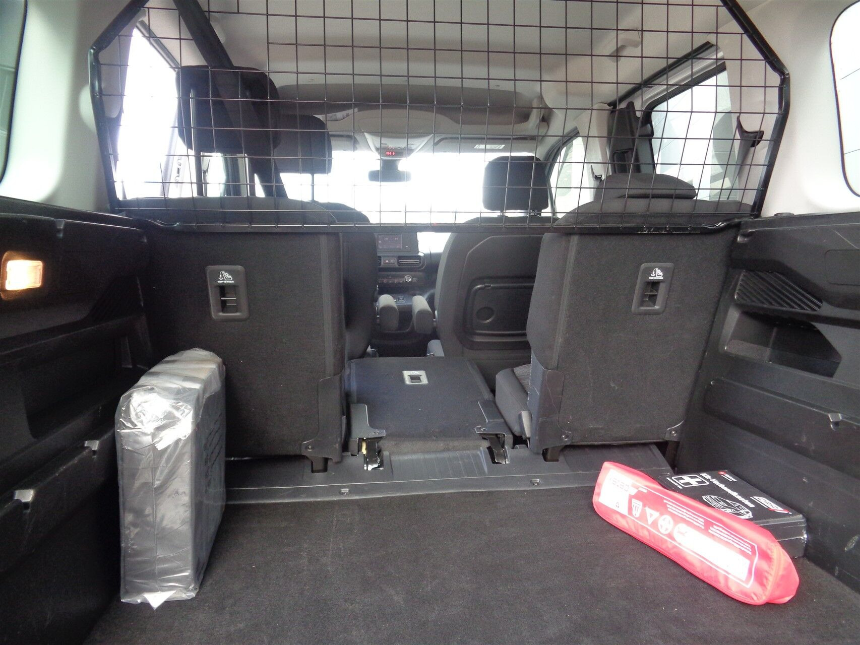 Hvid Opel Combo-e Life fra 2022