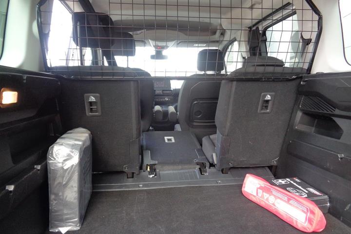 Hvid Opel Combo-e Life fra 2022