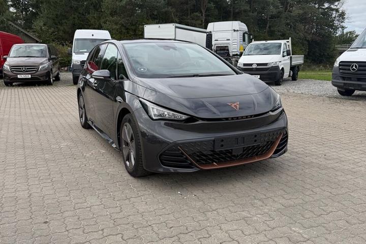 Grå Cupra Born fra 2023