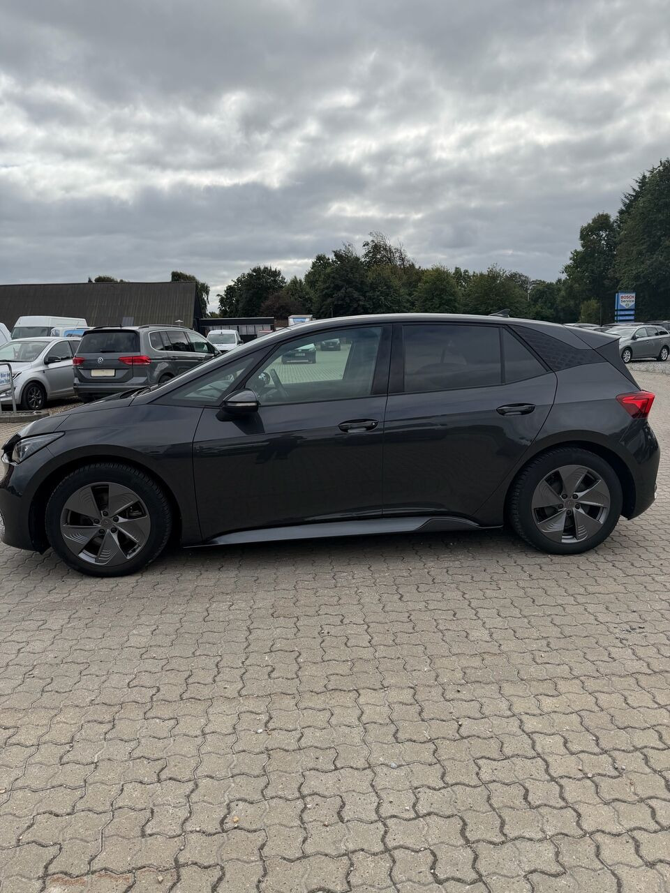 Grå Cupra Born fra 2023