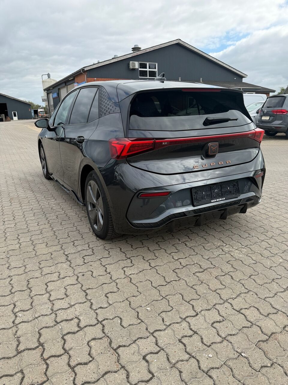 Grå Cupra Born fra 2023