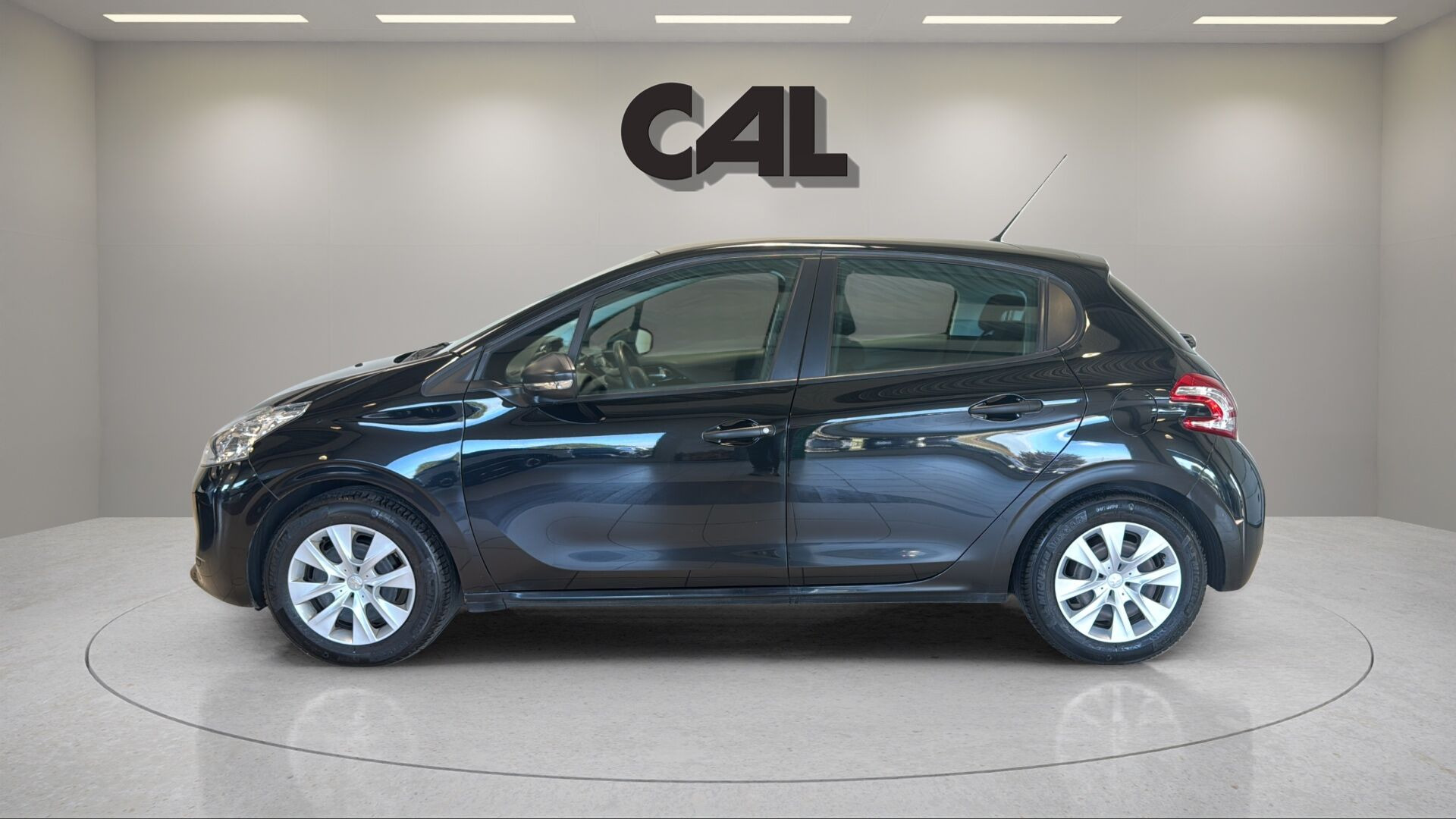 Sort Peugeot 208 fra 2014