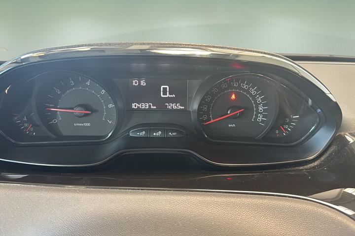 Sort Peugeot 208 fra 2014
