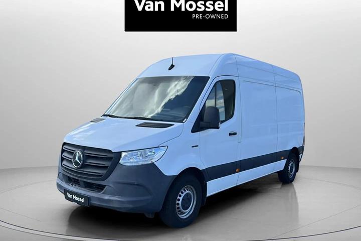 Hvid Mercedes eSprinter fra 2022