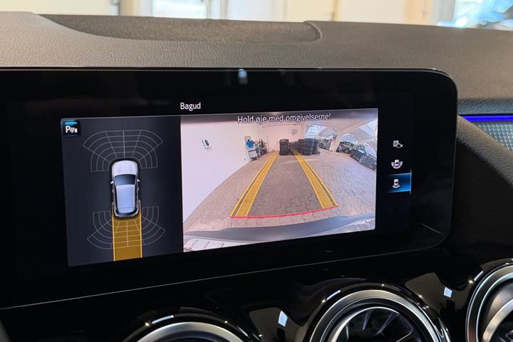 Grå Mercedes EQA250 fra 2023