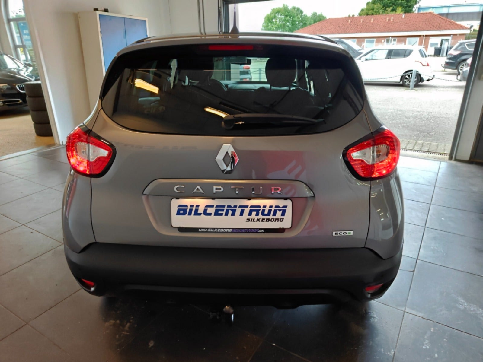 Grå Renault Captur fra 2016