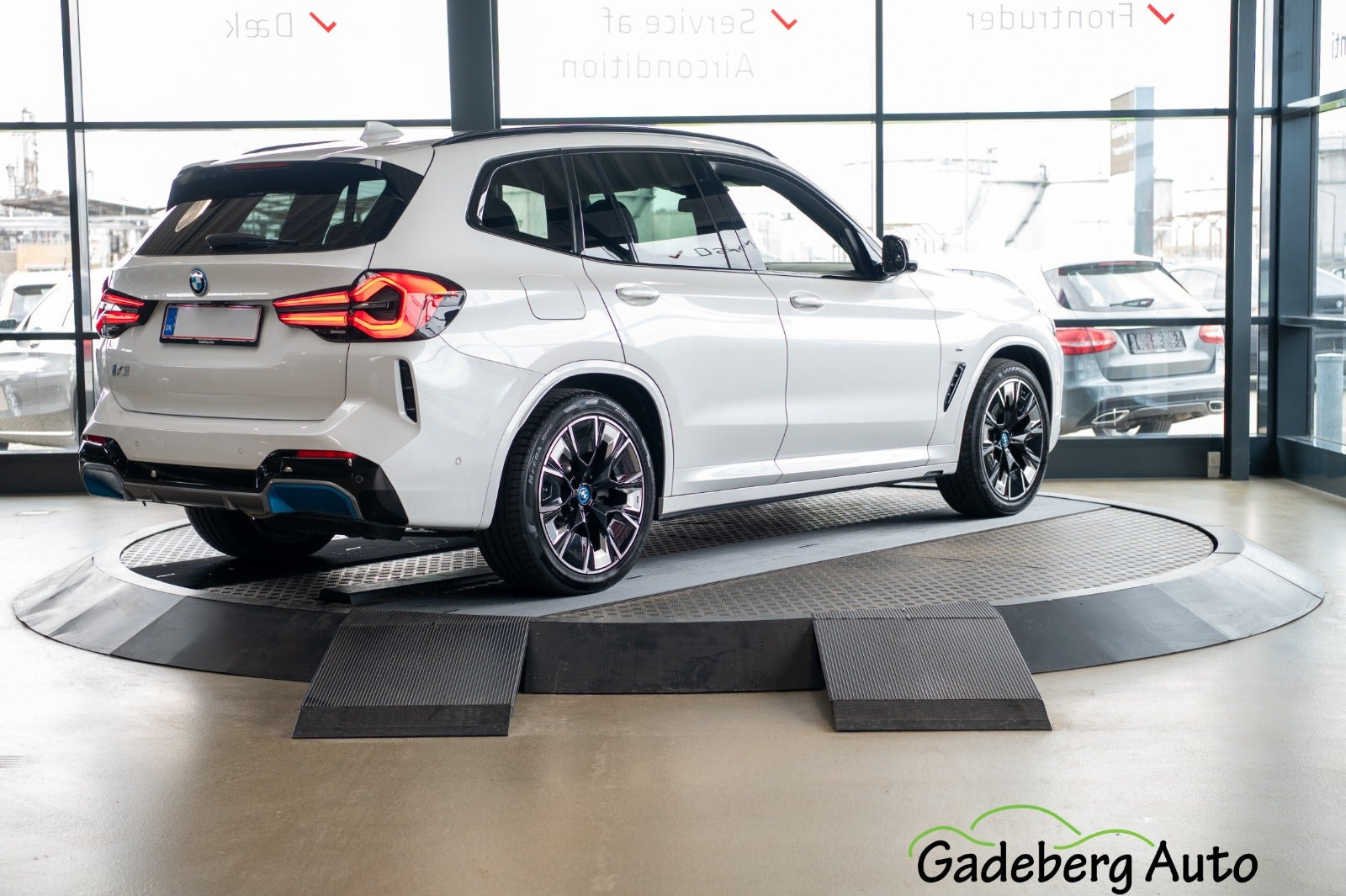 Hvid BMW iX3 fra 2022