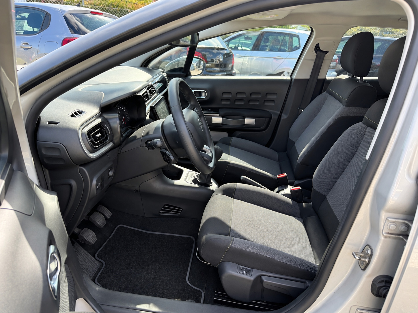 Beige Citroën C3 fra 2021