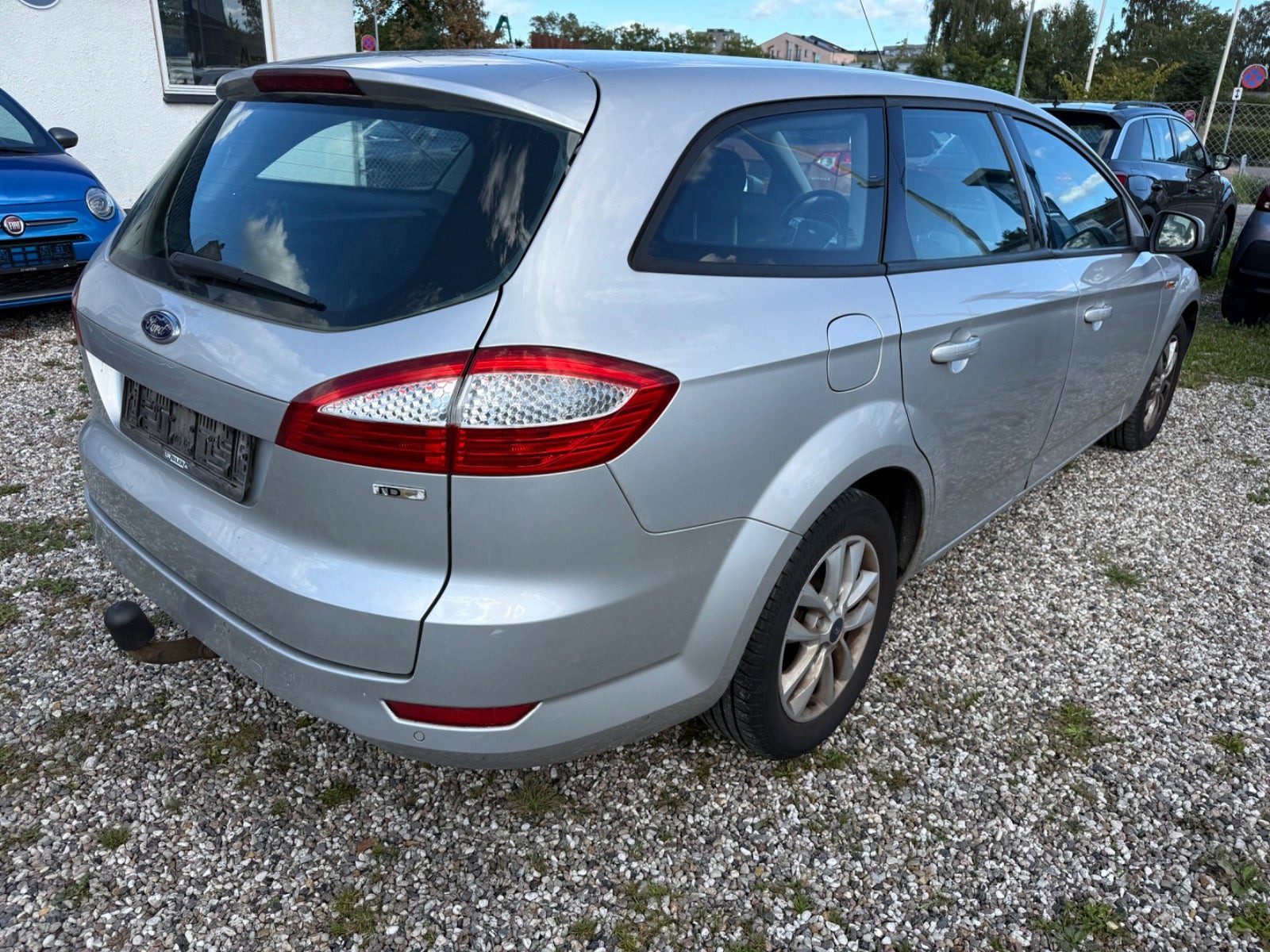 Grå Ford Mondeo fra 2009