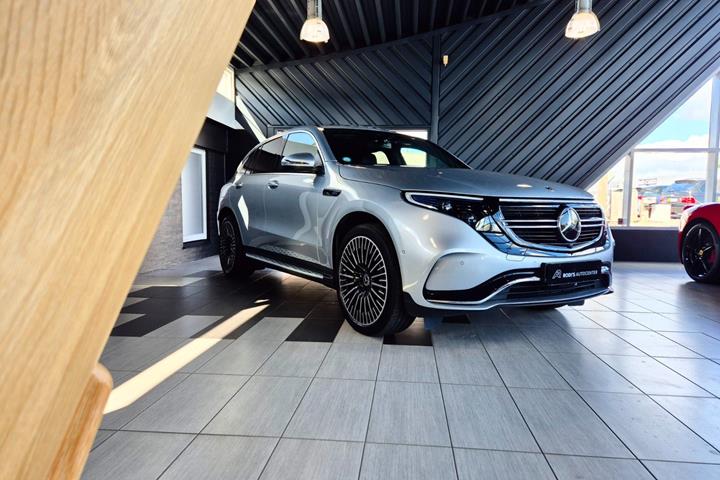 Sølv Mercedes EQC400 fra 2023