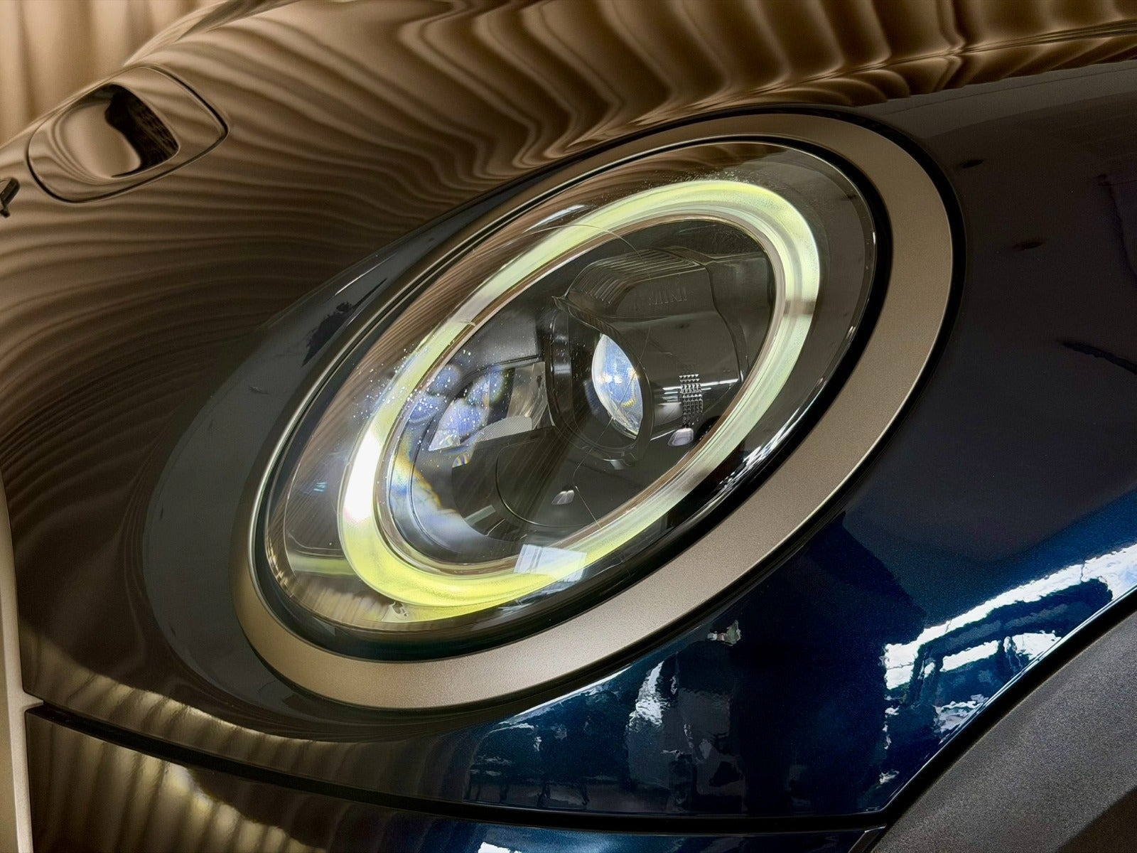 Sort Mini Cooper SE fra 2023