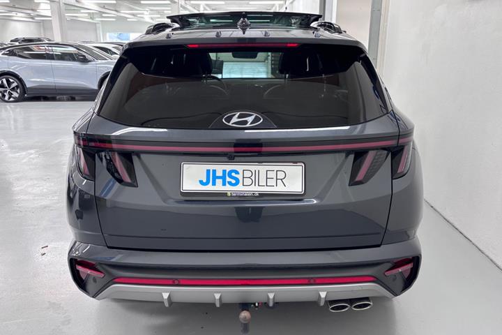 Grå Hyundai Tucson fra 2022
