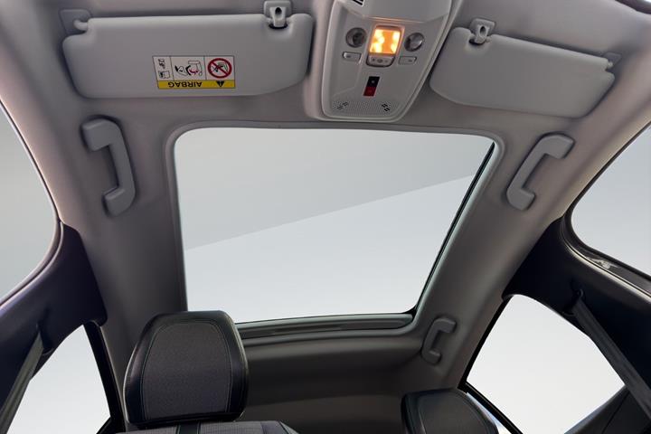 Grå Peugeot 208 fra 2021