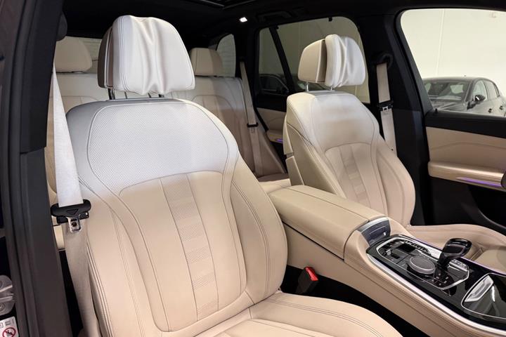 undefined BMW X5 fra 2020