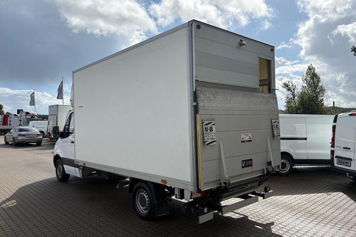 Hvid Mercedes Sprinter 317 fra 2023