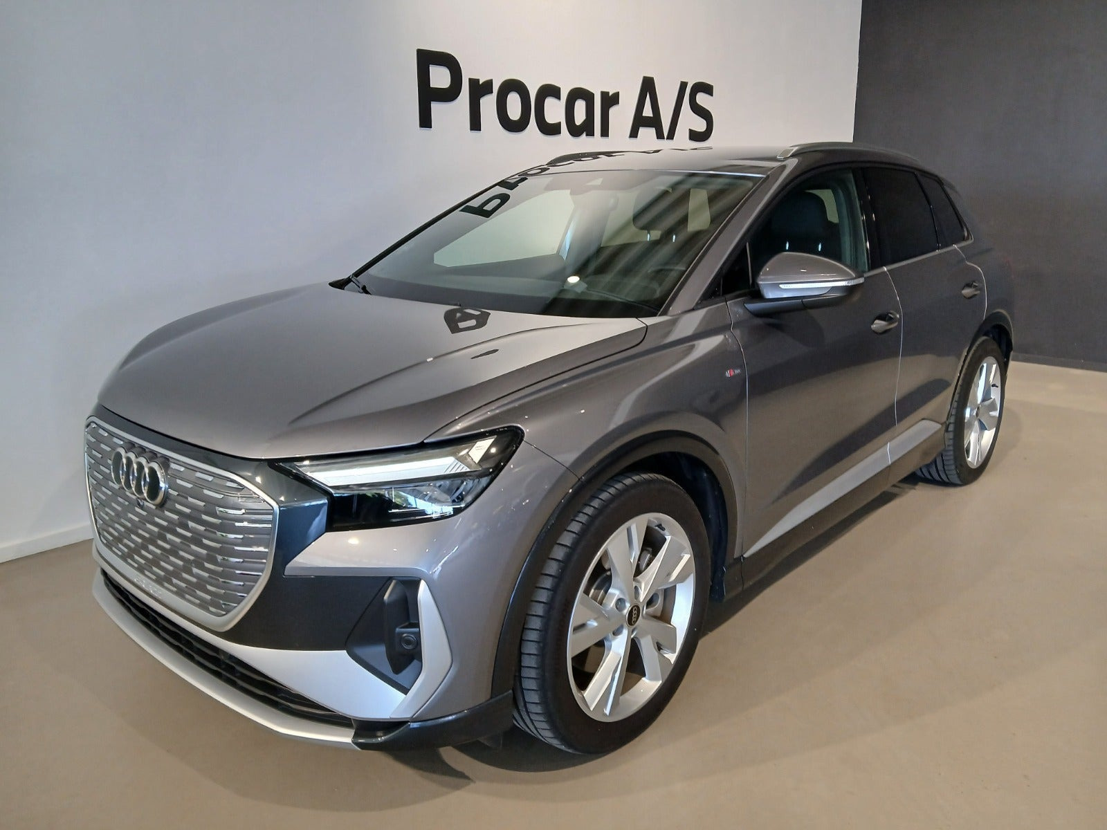 Audi Q4 e-tron 45 S-line