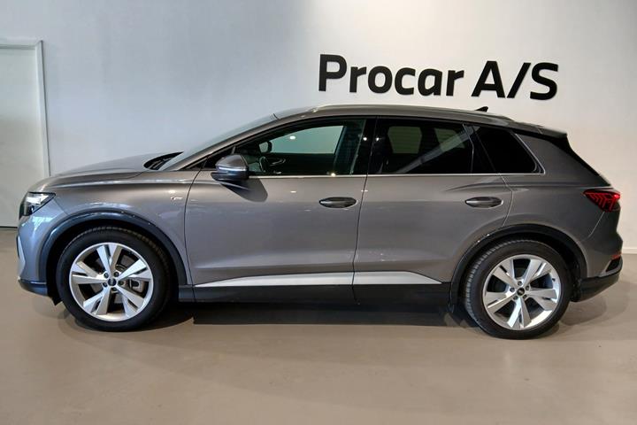 Grå Audi Q4 e-tron fra 2024