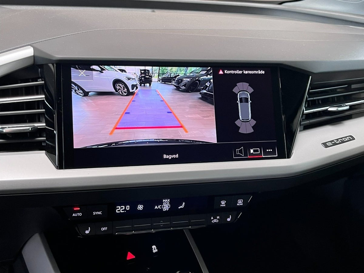 Lilla Audi Q4 e-tron fra 2024
