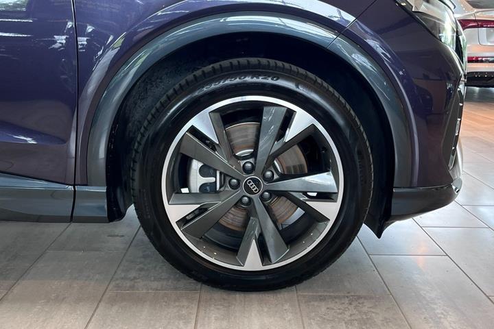 Lilla Audi Q4 e-tron fra 2024