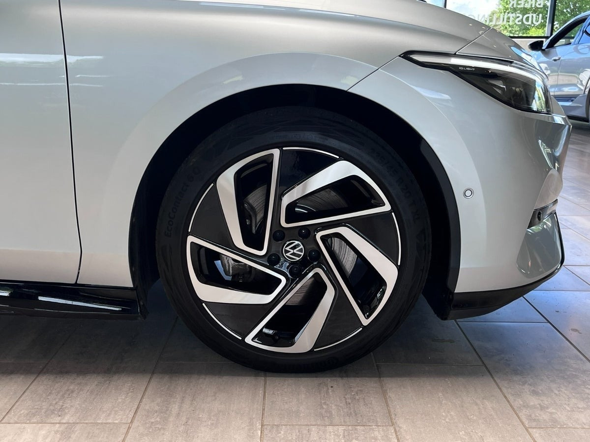 Sølv VW ID.7 fra 2025