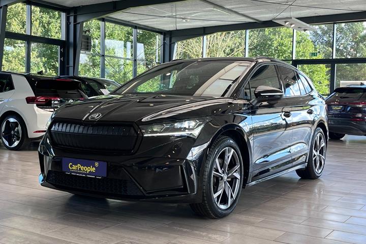 Sort Skoda Enyaq fra 2024