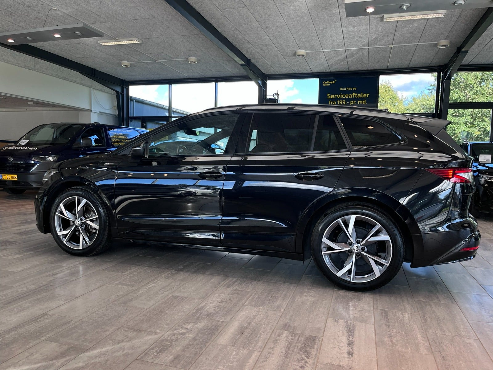 Sort Skoda Enyaq fra 2024