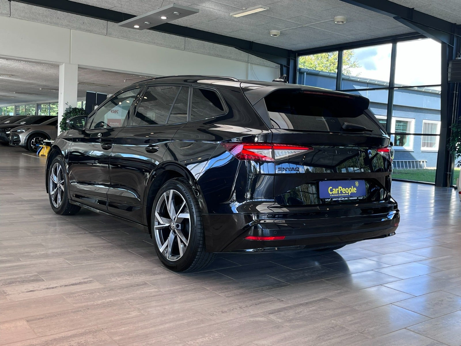 Sort Skoda Enyaq fra 2024