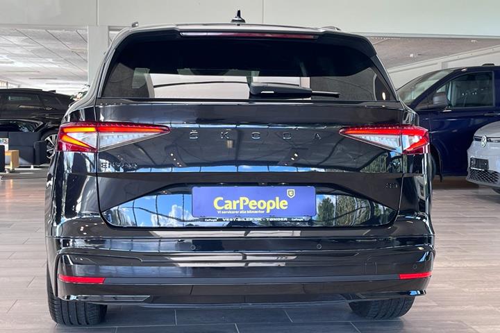 Sort Skoda Enyaq fra 2024