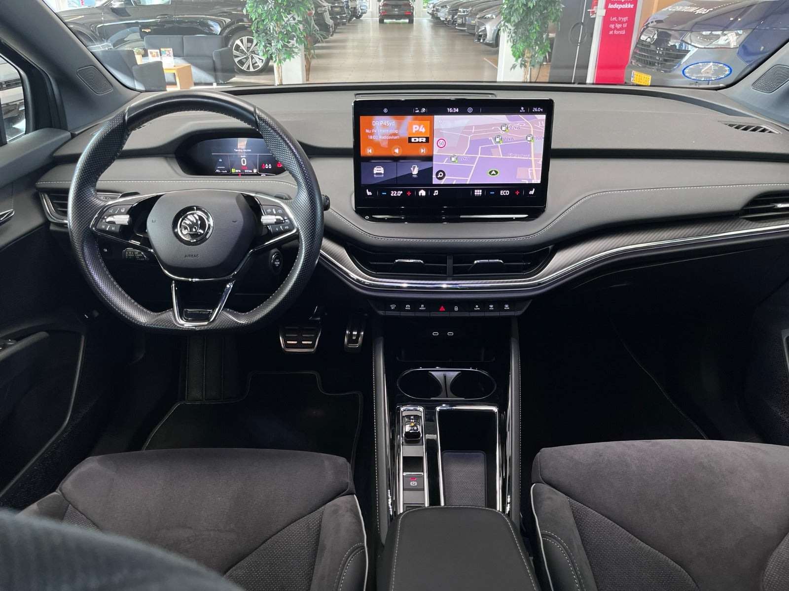 Sort Skoda Enyaq fra 2024