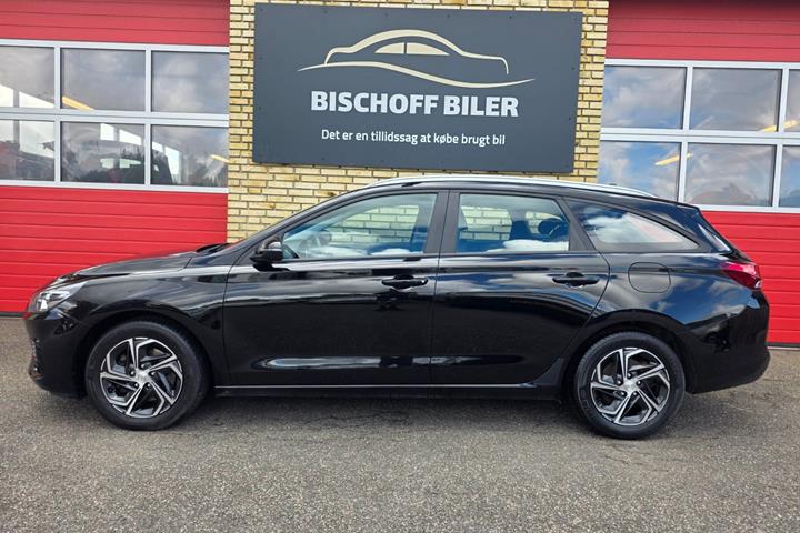 Sort Hyundai i30 fra 2021