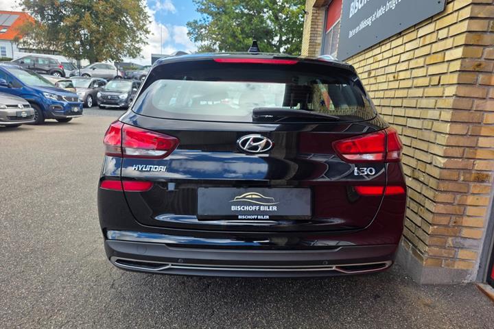 Sort Hyundai i30 fra 2021