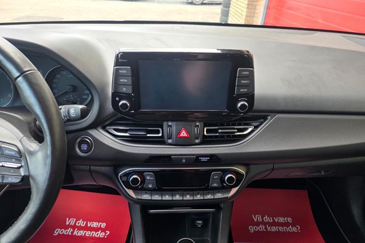 Sort Hyundai i30 fra 2021