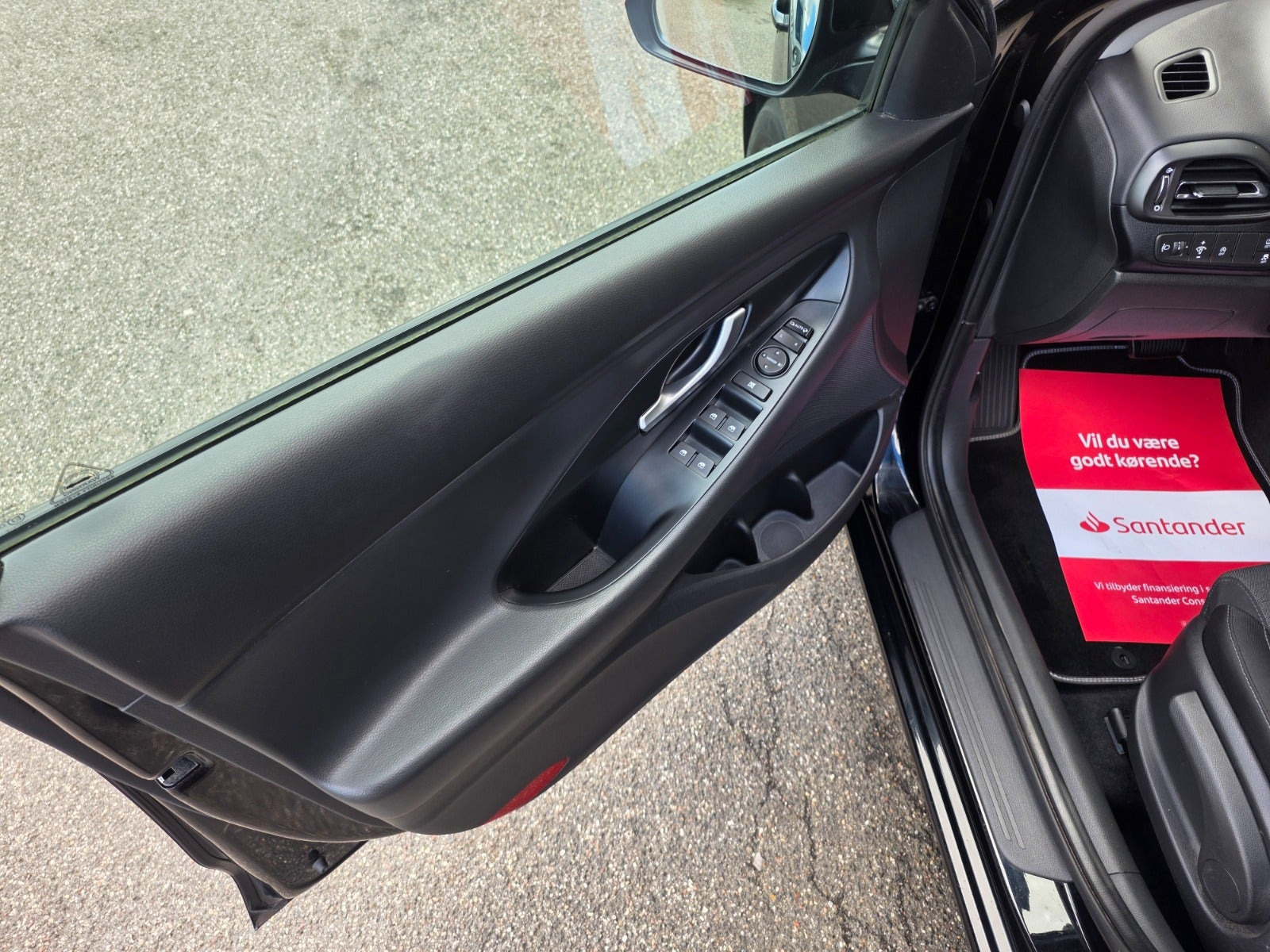 Sort Hyundai i30 fra 2021