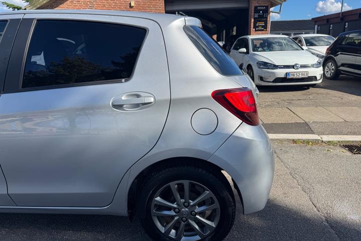 undefined Toyota Yaris fra 2014