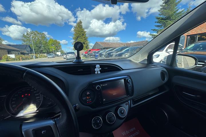 undefined Toyota Yaris fra 2014