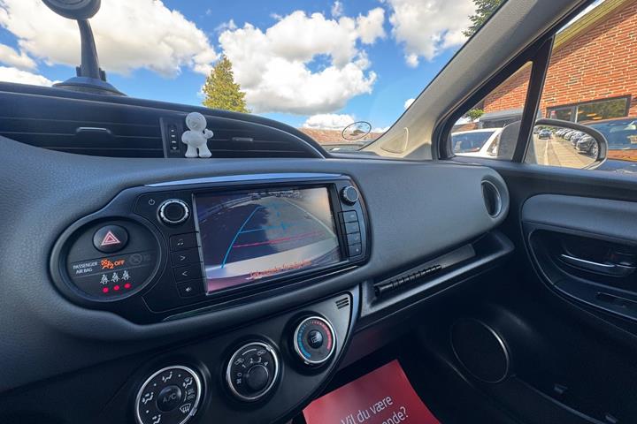 undefined Toyota Yaris fra 2014