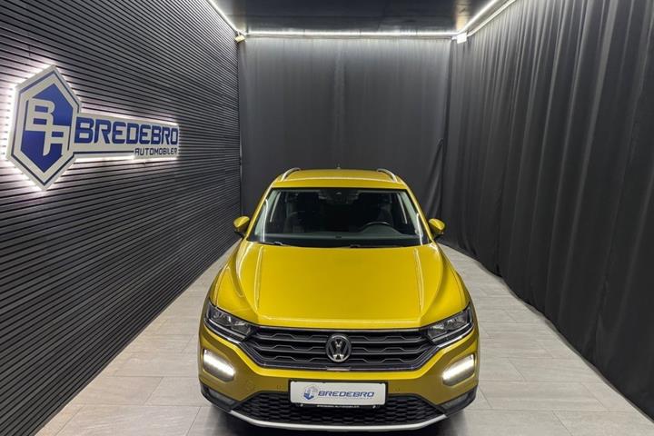 Grå VW T-Roc fra 2018