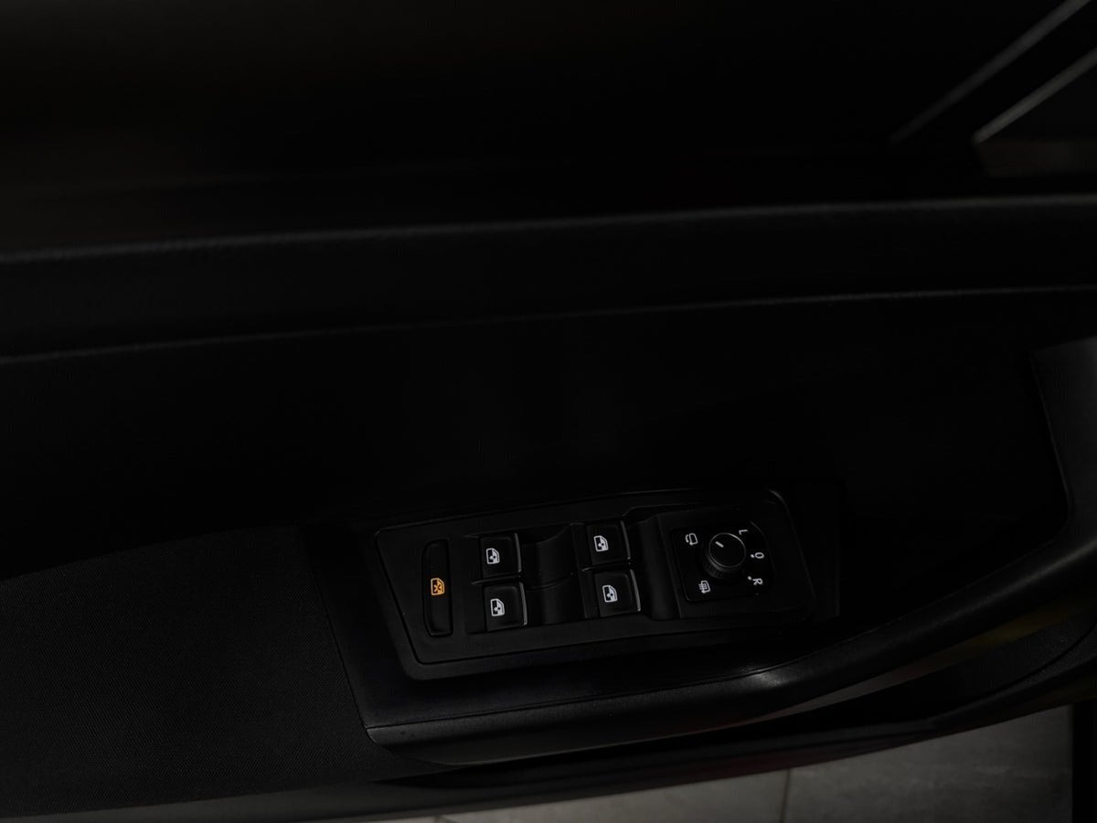Grå VW T-Roc fra 2018