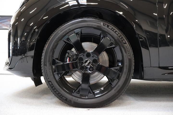 Sort Mini Countryman SE fra 2025