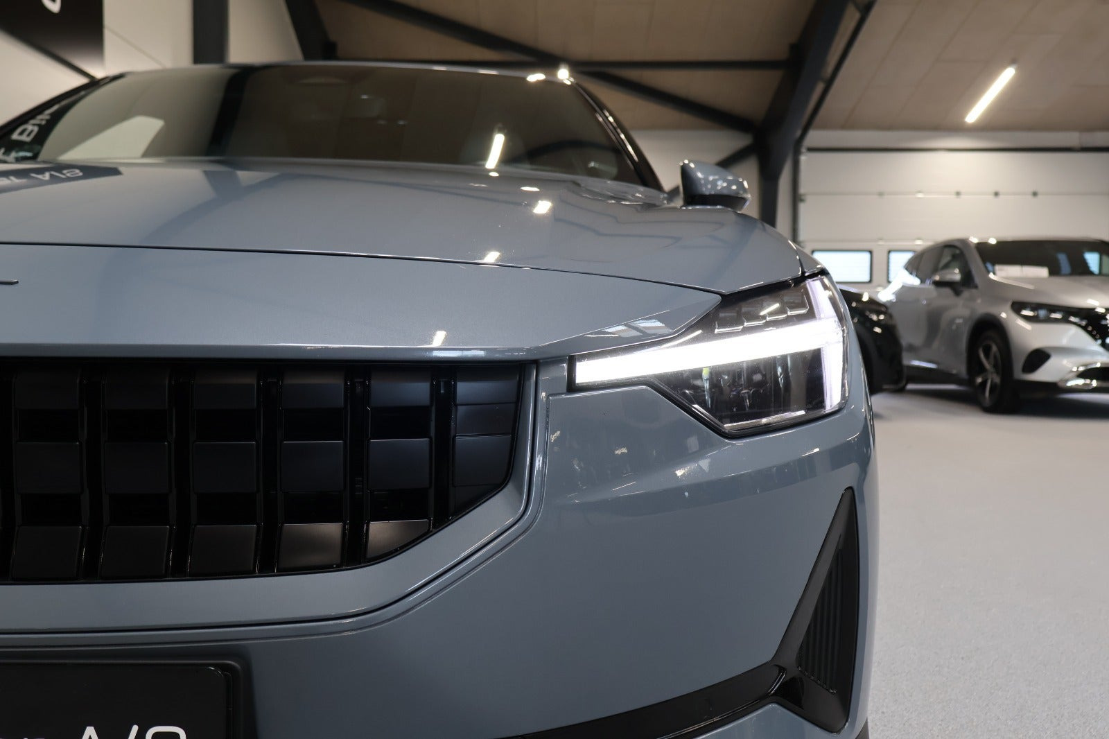 Grå Polestar 2 fra 2022