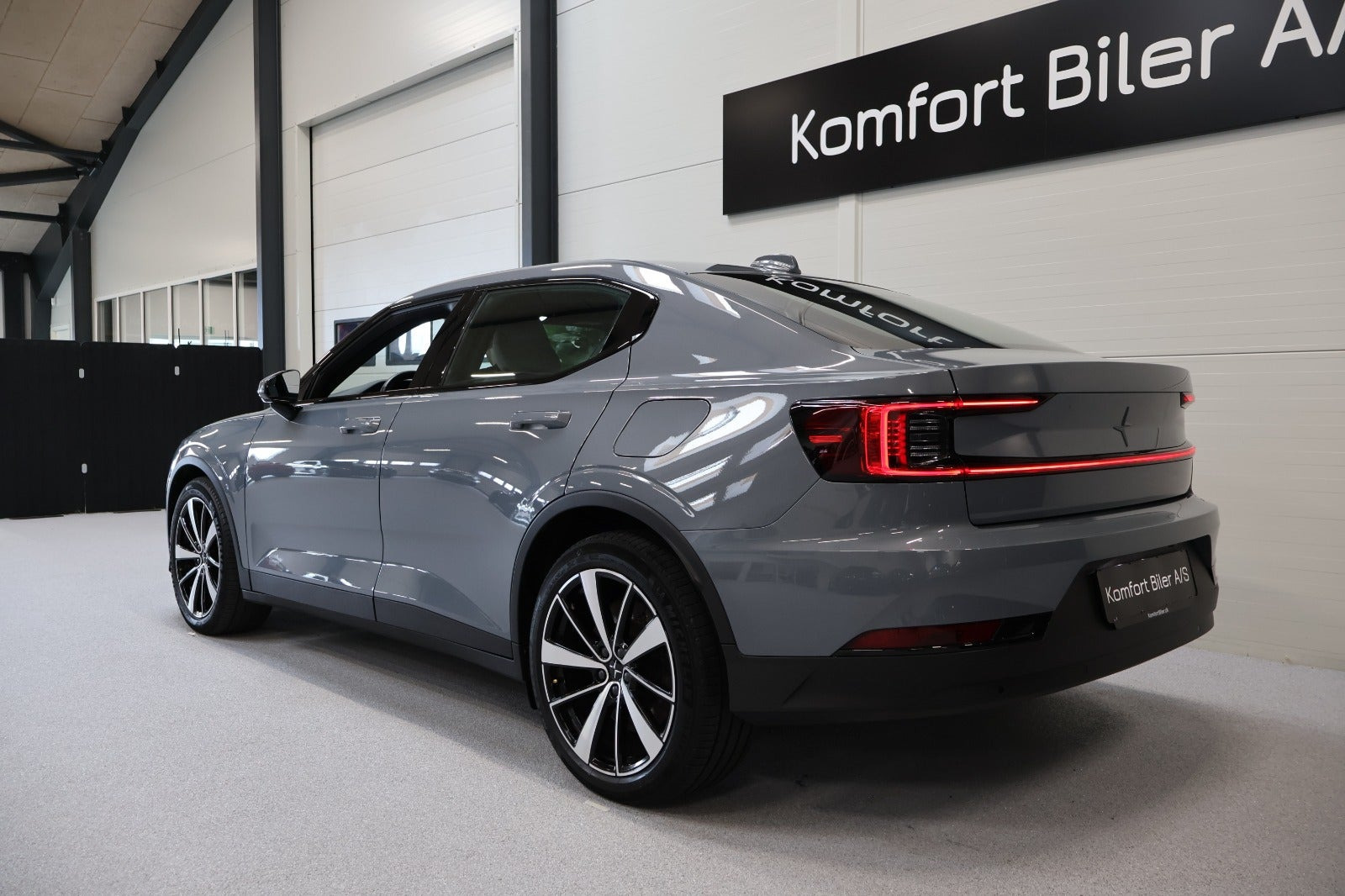 Grå Polestar 2 fra 2022