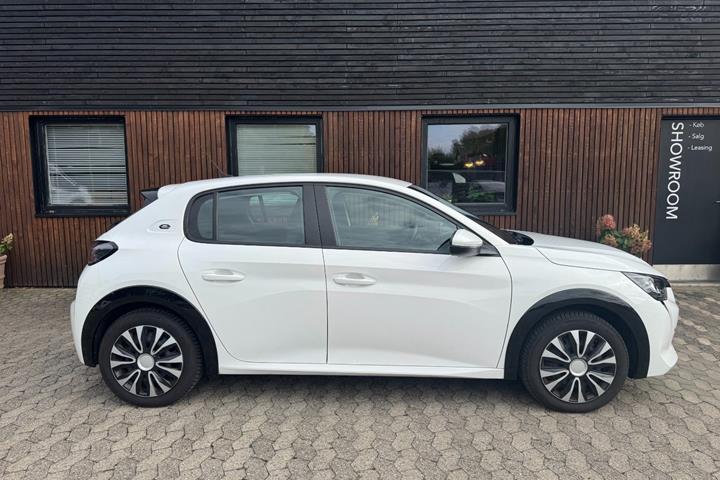 Hvid Peugeot e-208 fra 2021