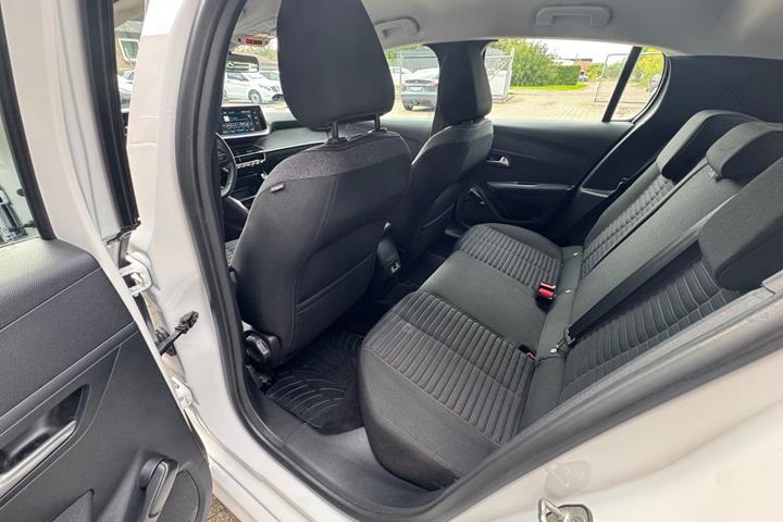 Hvid Peugeot e-208 fra 2021