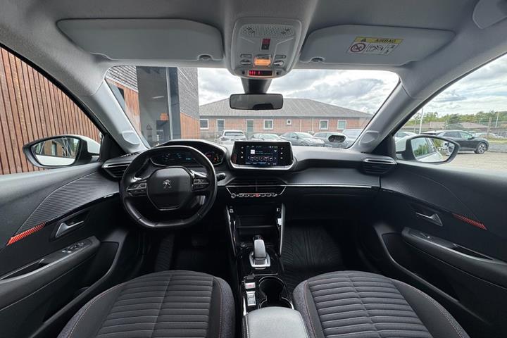 Hvid Peugeot e-208 fra 2021