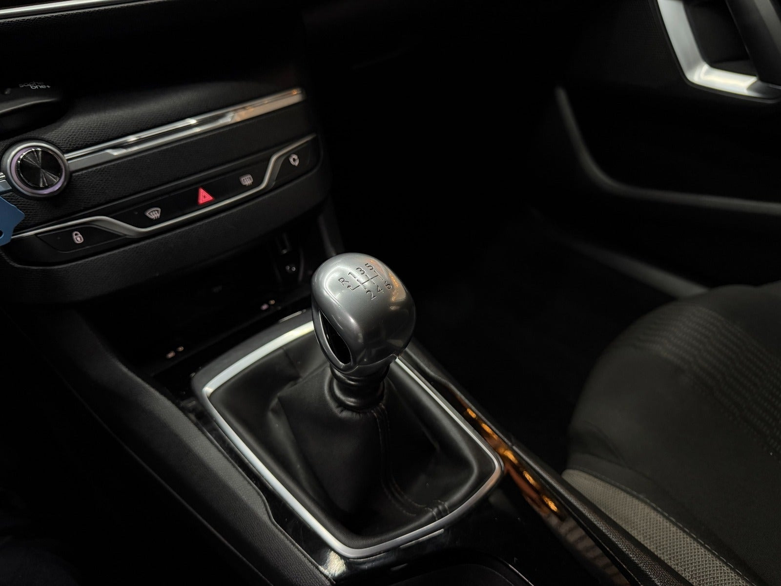 undefined Peugeot 308 fra 2015