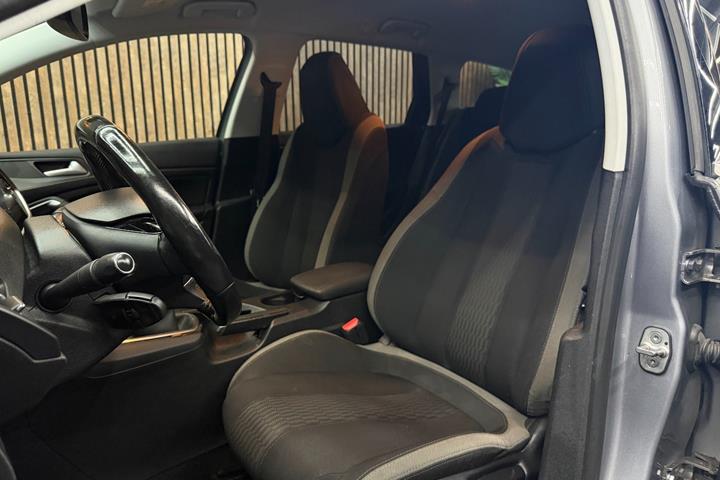undefined Peugeot 308 fra 2015